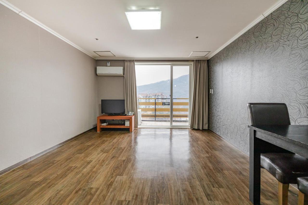 Hotel Bears Town Pchočchon Exteriér fotografie